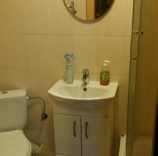 панська *